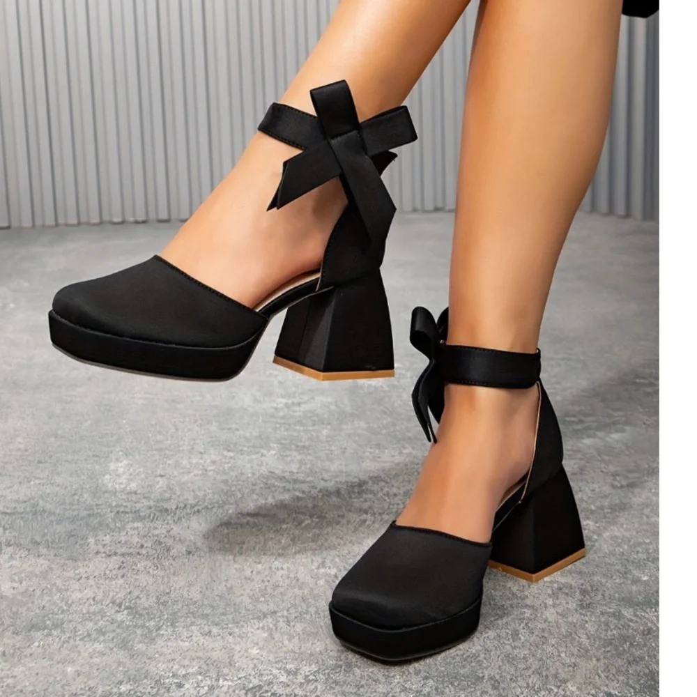 Women’s elegant black square toe chunky high heel sandals
